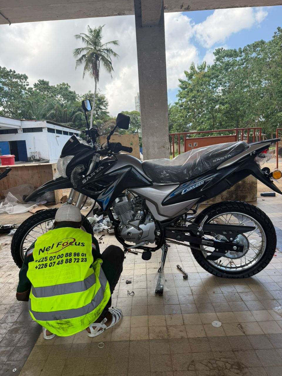 D. Motos (2 roues)